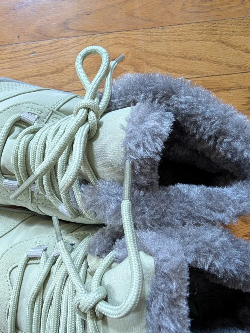 New Saguaro Barefoot Light Green Fleece-Lined Winter Boots Women Size 7.5